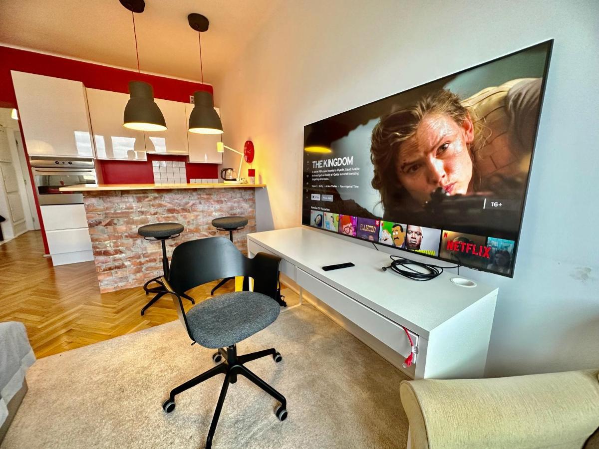شقة Super Beauty Metro Wifi 65'Tv Netflix Hbo Appletv+ وارسو المظهر الخارجي الصورة