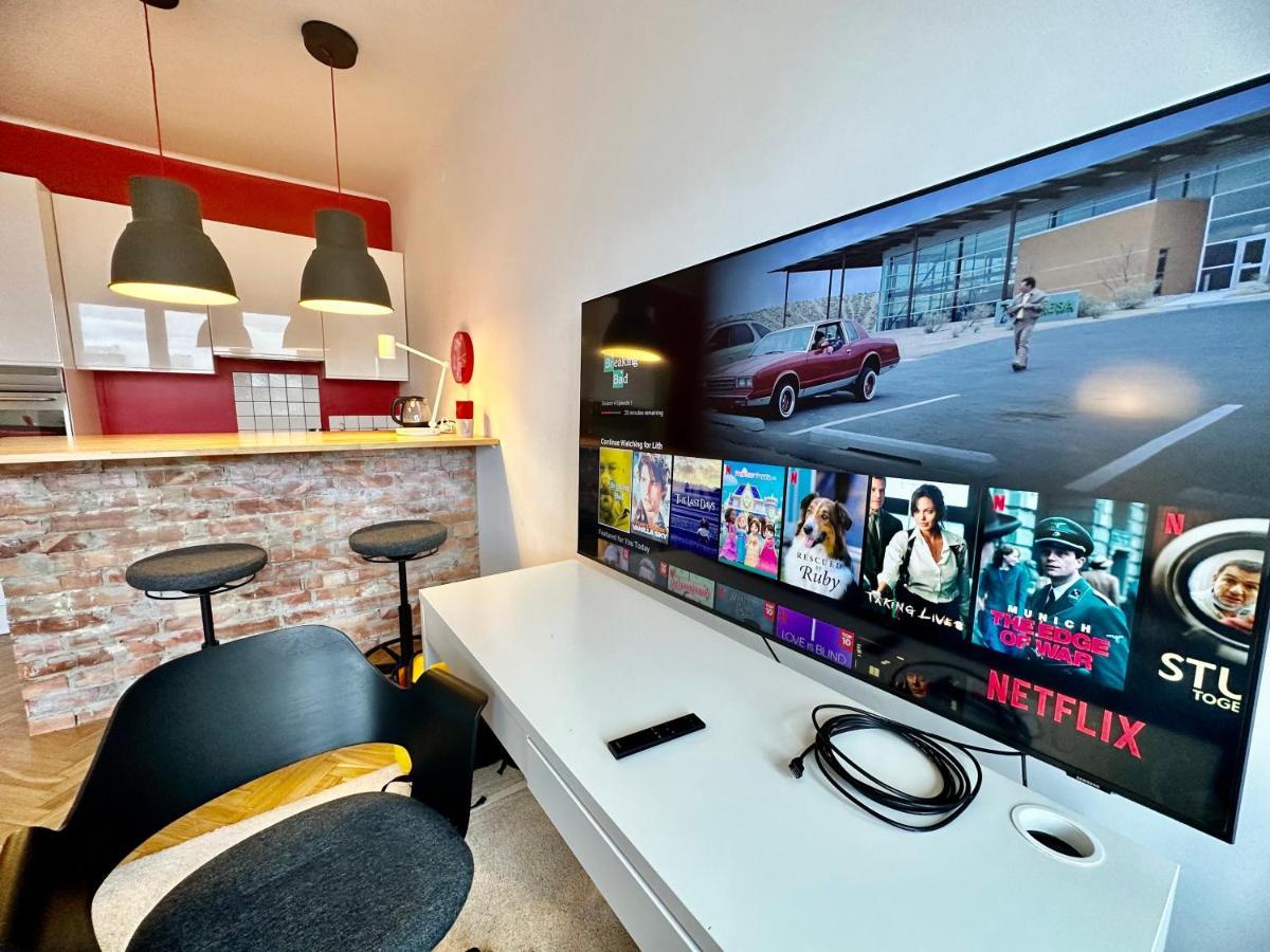 شقة Super Beauty Metro Wifi 65'Tv Netflix Hbo Appletv+ وارسو المظهر الخارجي الصورة